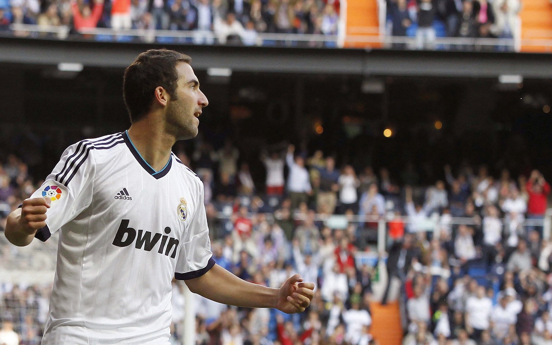 乔纳·隆戈：1995年世界杯上的英雄，打破全黑队进攻纪录